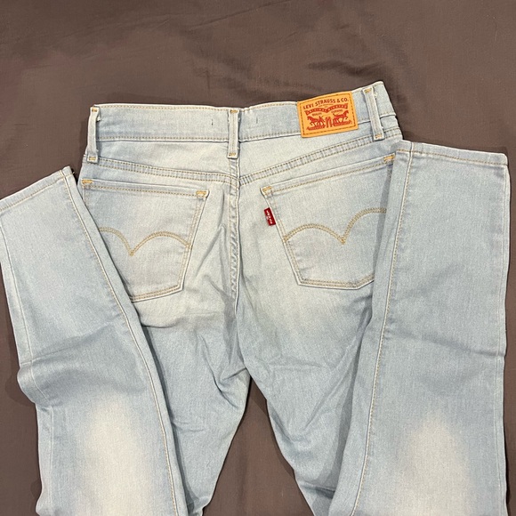 Levi’s 710 Super Skinny size 28 jeans - Picture 2 of 7